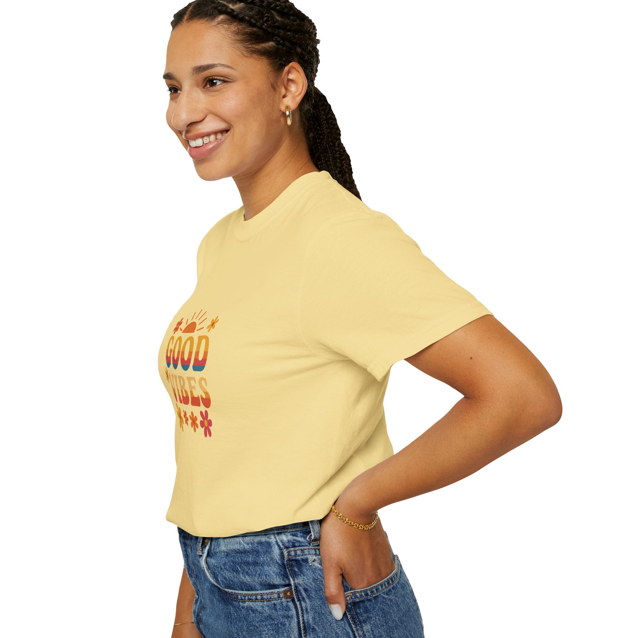 Good Vibes basic tee